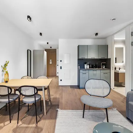 Limehome Hauptplatz דירה