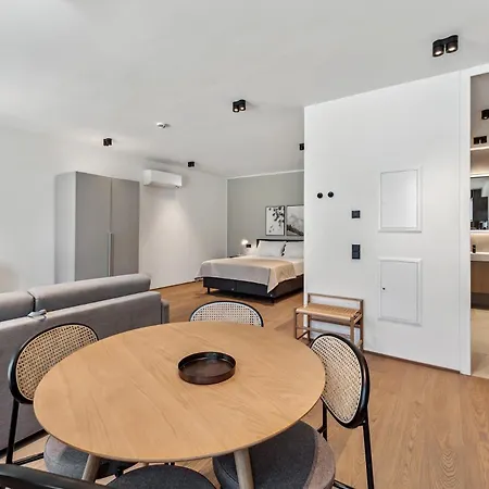 Limehome Hauptplatz דירה